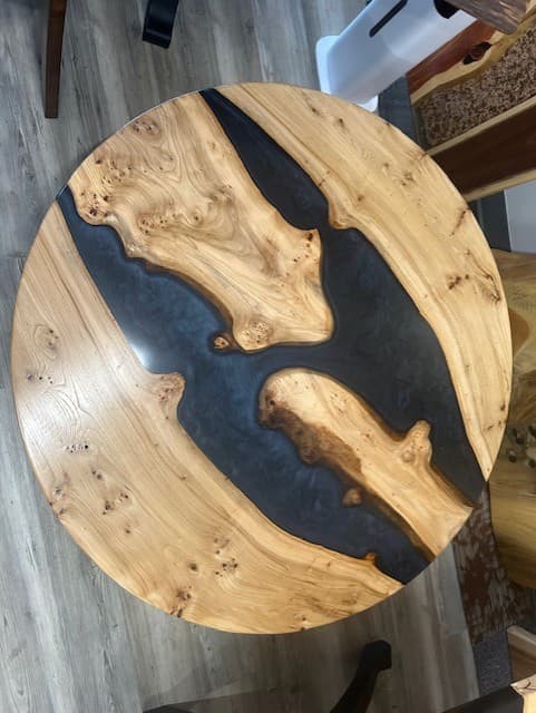 Willow custom table example
